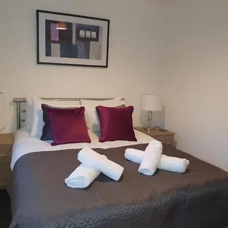 아파트 Comfortable And Welcoming Beatrix House By Cliftonvalley